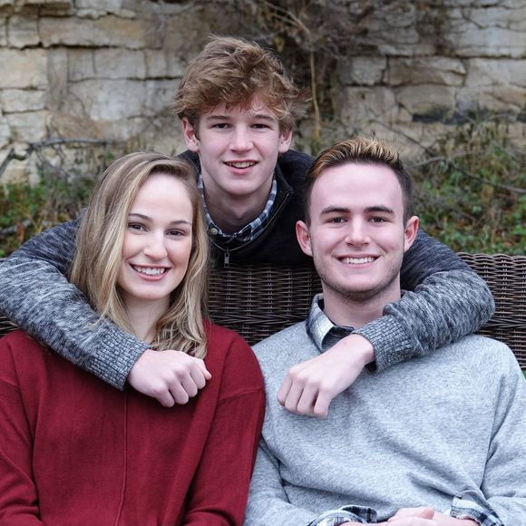 Meet your Posher, Julia - Picture 1 of 1